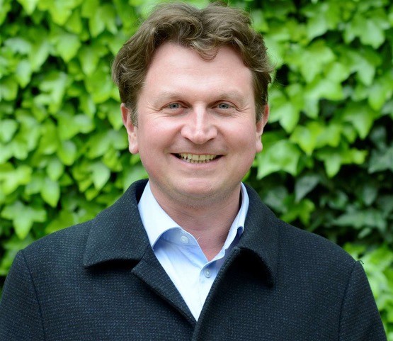 Ian Henderson